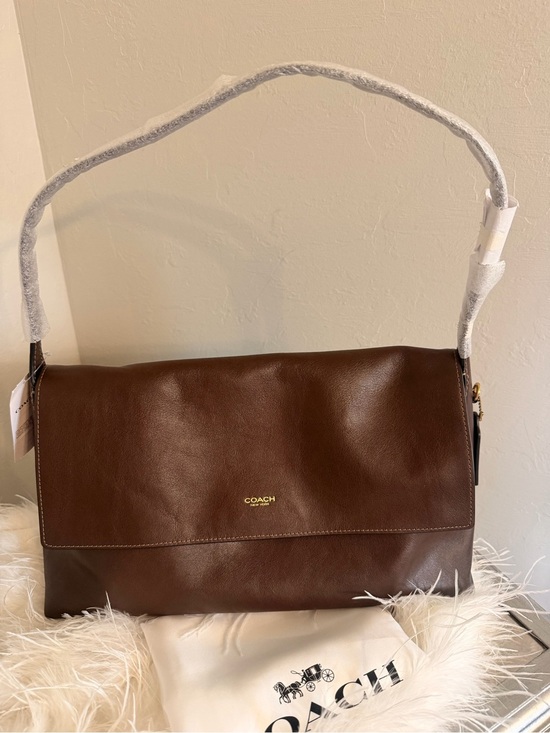 Coach Handbags - Coach Chelsea Shoulder Bag 36 in Maple